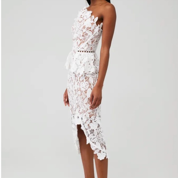 Brides! Elegant floral lace Elliatt Times Dress - Picture 2 of 6